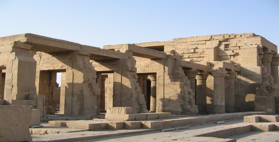 https://d3r8gwkgo0io6y.cloudfront.net/upload/Kom Ombo Temple.jpg